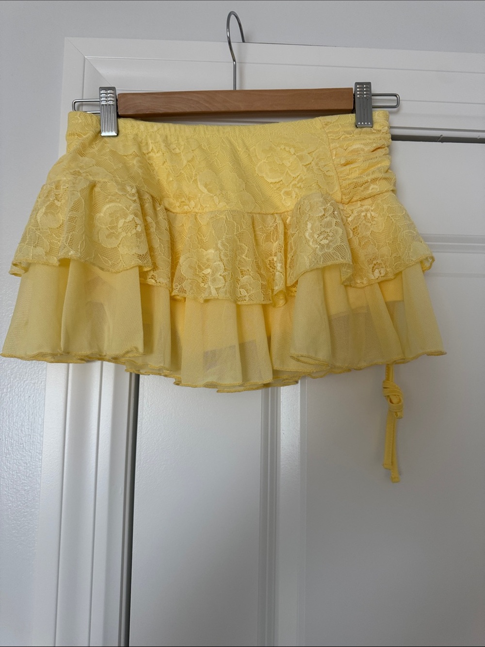 Yellow Lace Ruffle Mini Skirt - Unbranded